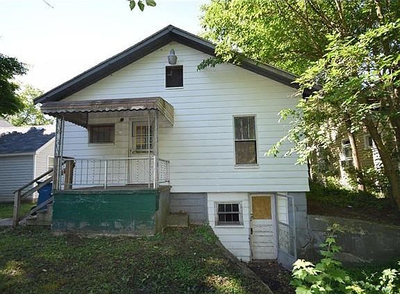 2nd image of 410 Oakland St