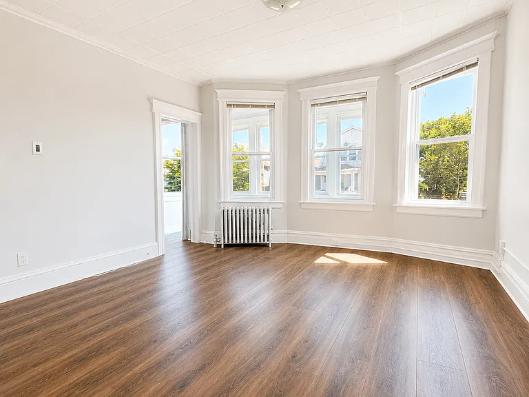 18-20 Rutland Ave #3 — Photo 7