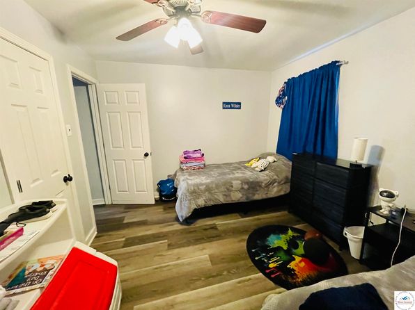 605 W 3rd St, Appleton City, MO 64724