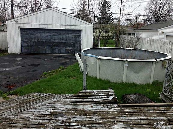 3rd image of 154 Hillcrest Dr