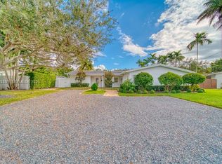 7621 SW 65th Pl, South Miami, FL 33143
