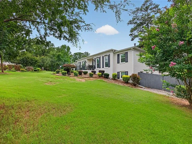 2982 Northbrook Dr — Photo 40