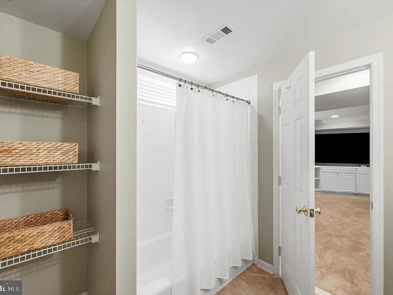 22806 Oatlands Grove Pl — Photo 33