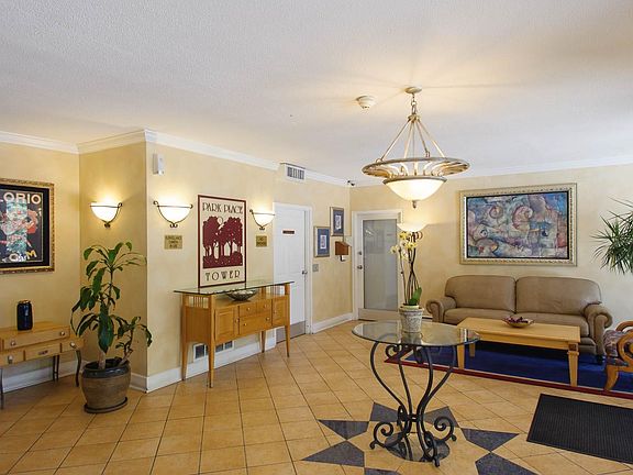 3rd image of 1029 E 8th Ave APT 506