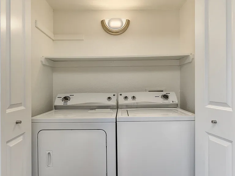 Chardonnay Ridge | Two Bedroom Laundry