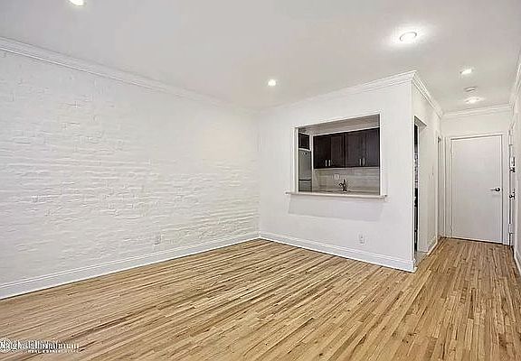 5th image of 401 W 45th St #2R