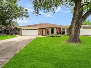 16903 Bougainvilla Ln, Friendswood, TX 77546