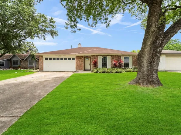 16903 Bougainvilla Ln, Friendswood, TX 77546