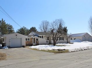 4 Edgewood Rd, Springfield, VT 05156