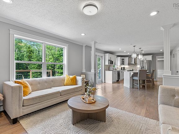 2nd image of 275 Canterbury Ln