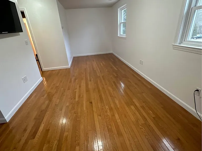 7 Ivy Dr — Photo 2