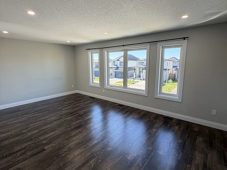 2910 Biddulph St #UPPER — Photo 13