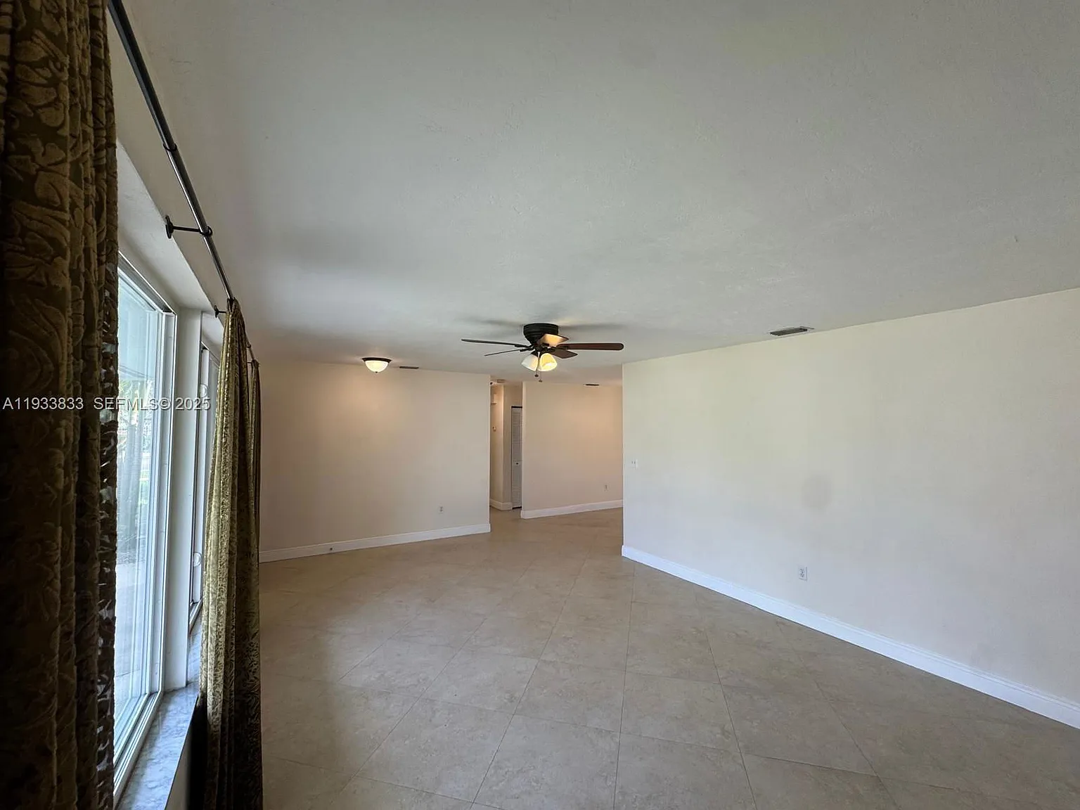 3 bed, 2.0 bath, 1668 sqft, $3,600 — Photo 4