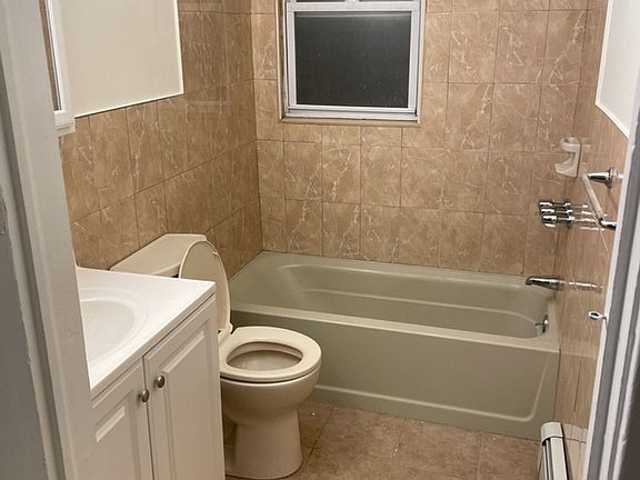 3rd image of 257 Bryant Ave APT 2