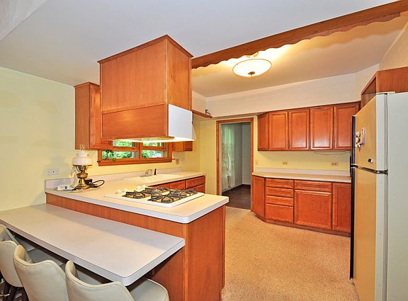 2nd view of kitchen