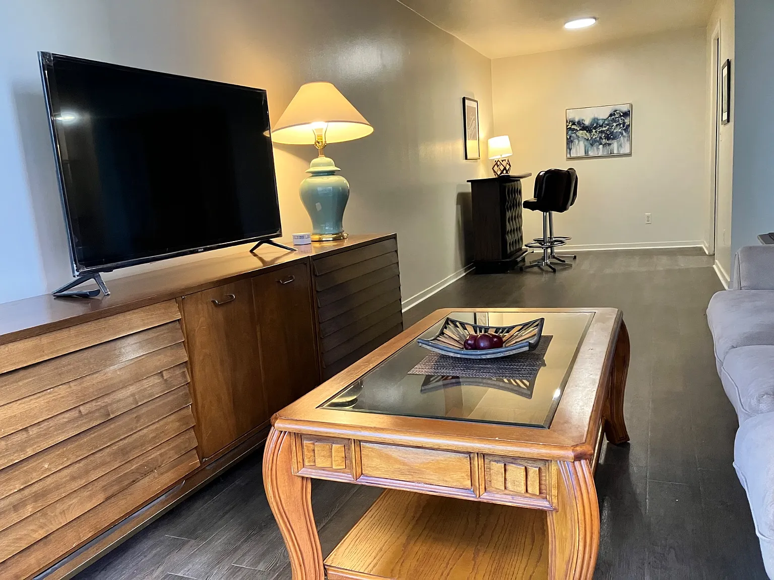 1 bed, 800 sqft, $1,350 — Photo 3