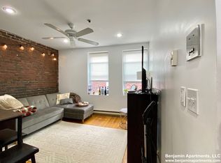 6 Cleveland Pl APT 15, Boston, MA 02113