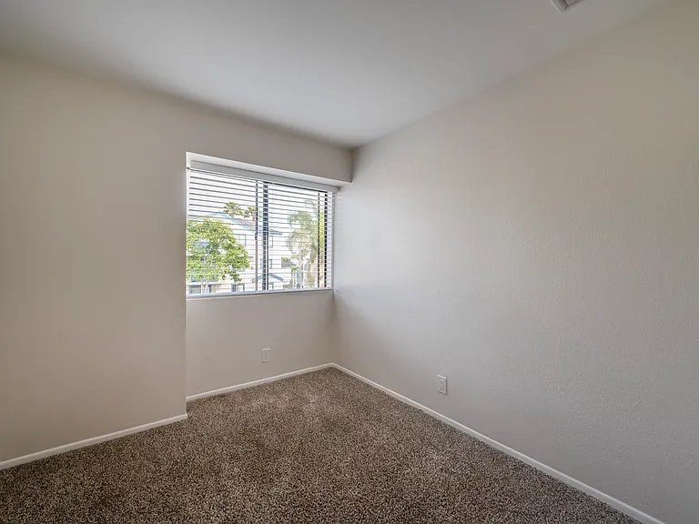 582 Arizona St — Photo 13