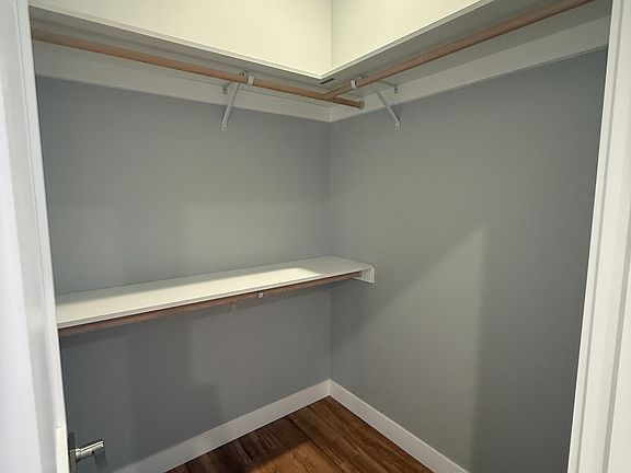 5th image of 3516 Sussex Dr #101