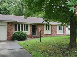 1217 E Sunset Ct, Springfield, MO 65804