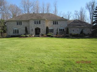 2788 Stubbins Rd, Brecksville, OH 44141