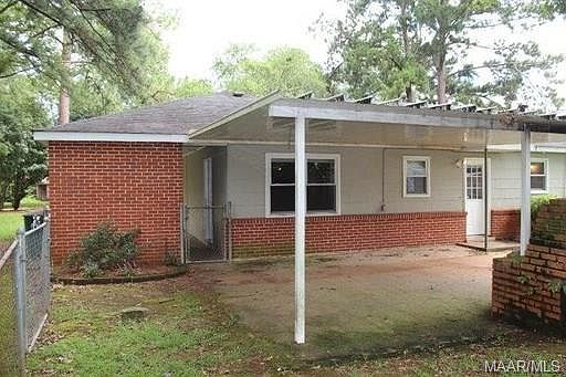 1st image of 999 Parkwood Dr