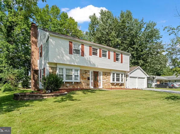90 Torrington Ln, Willingboro, NJ 08046