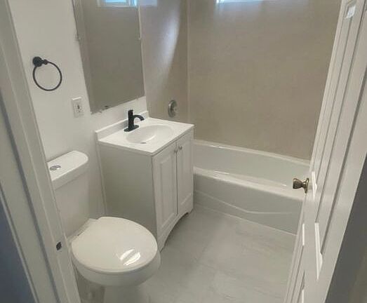 2nd image of 380 S Sierra Madre Blvd #9
