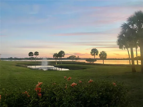 4721 Independence Dr, Bradenton, FL 34210