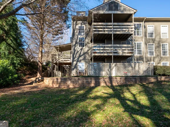 1110 Riverview Dr SE, Marietta, GA 30067