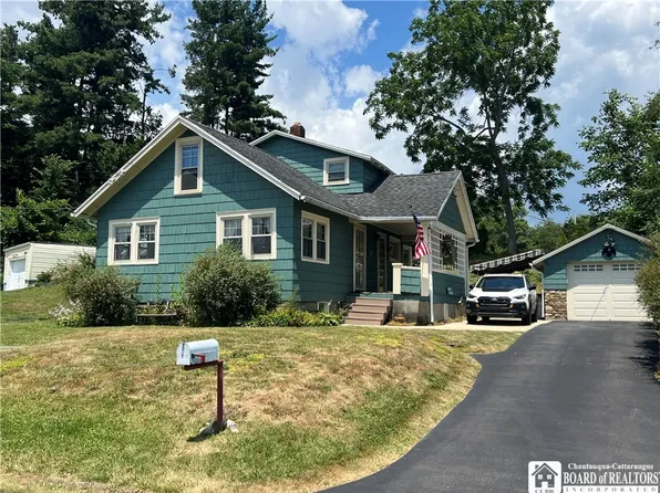 3510 Lake St, Jamestown, NY 14701