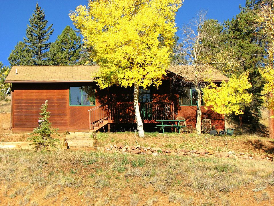 Beautiful updated home on 1 acre !