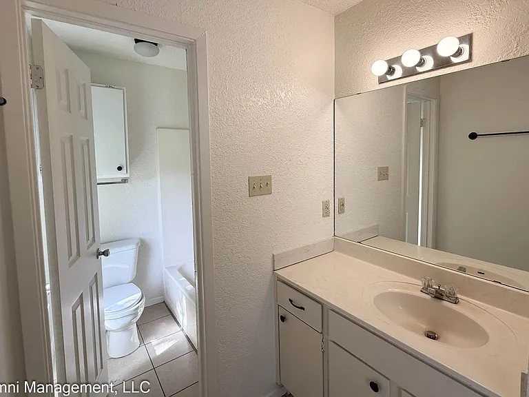 1408 Garnet Rd — Photo 12