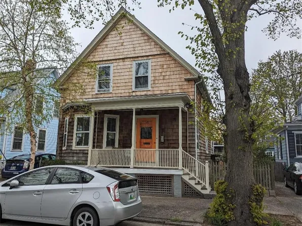 99 Arnold St, Providence, RI 02906