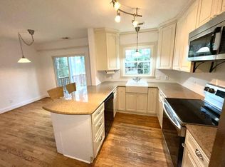 9 Canterbury Rd, Asheville, NC 28805