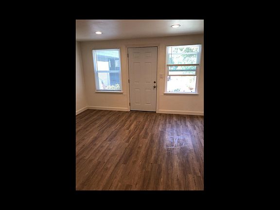 2nd image of 1117 17th St #B