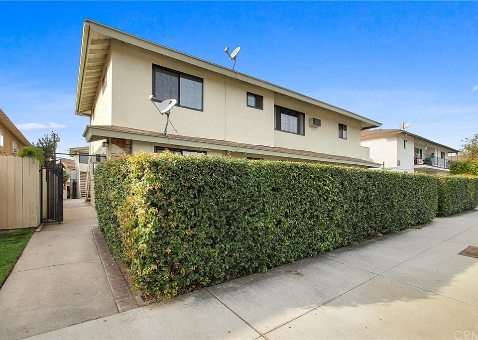 1st image of 349 N Vecino Dr