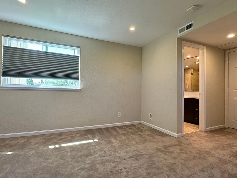700 Winstead Ct — Photo 12