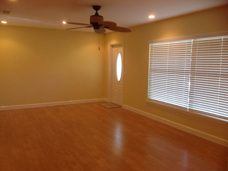 1st image of 1556 Lake Clay Dr