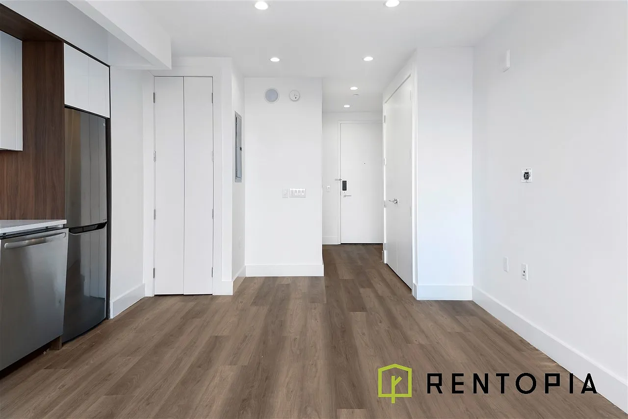224 East 135th Street — Photo 1