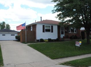 597 Crescent Dr, West Jefferson, OH 43162