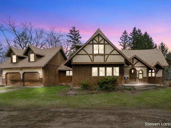 6116 S Bradley Rd, Bellevue, MI 49021