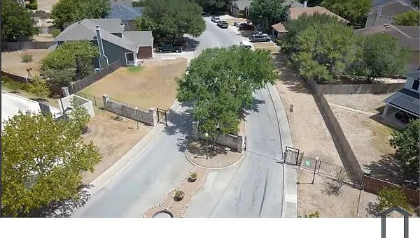 4218 Swan Frst — Photo 3
