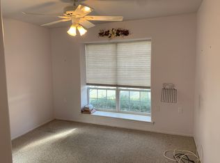 5 Brookville Ct, Ridge, NY 11961