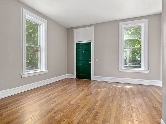 5th image of 2917 Wisconsin Ave #1F