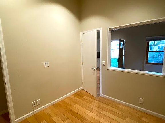 5th image of 1174 College Ave