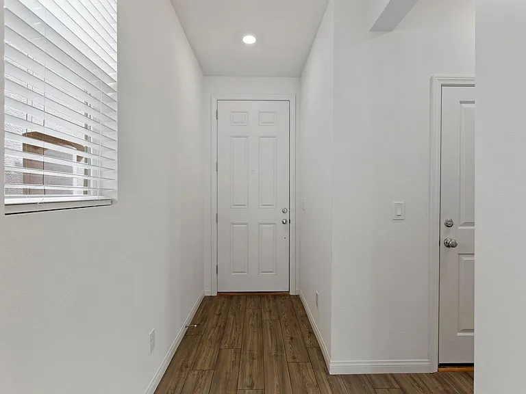 10183 Glowing Amber St — Photo 2