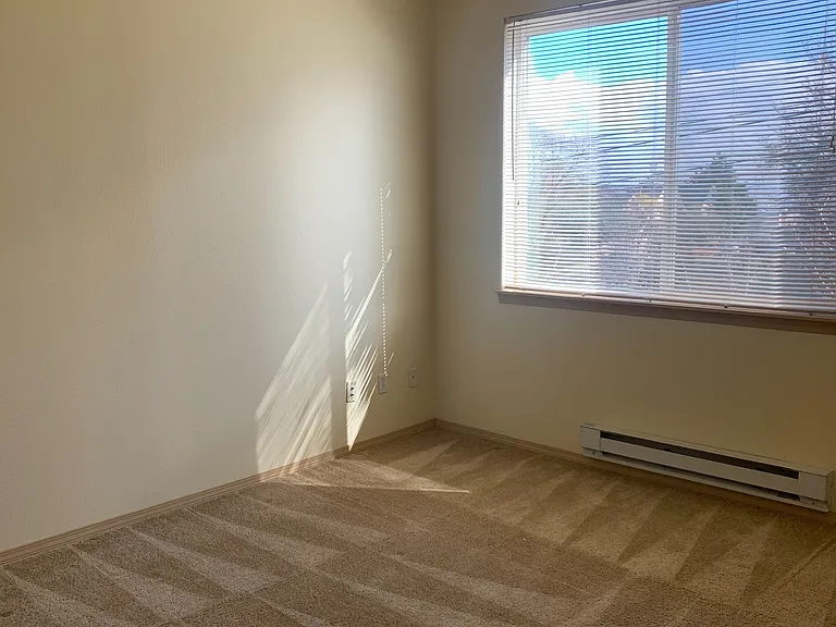 Oasis Apartments — Photo 28