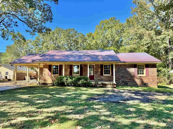 45 York Ln, Savannah, TN 38372