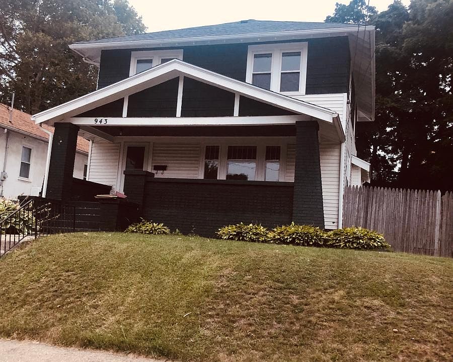 1st image of 943 Valley Ave NW